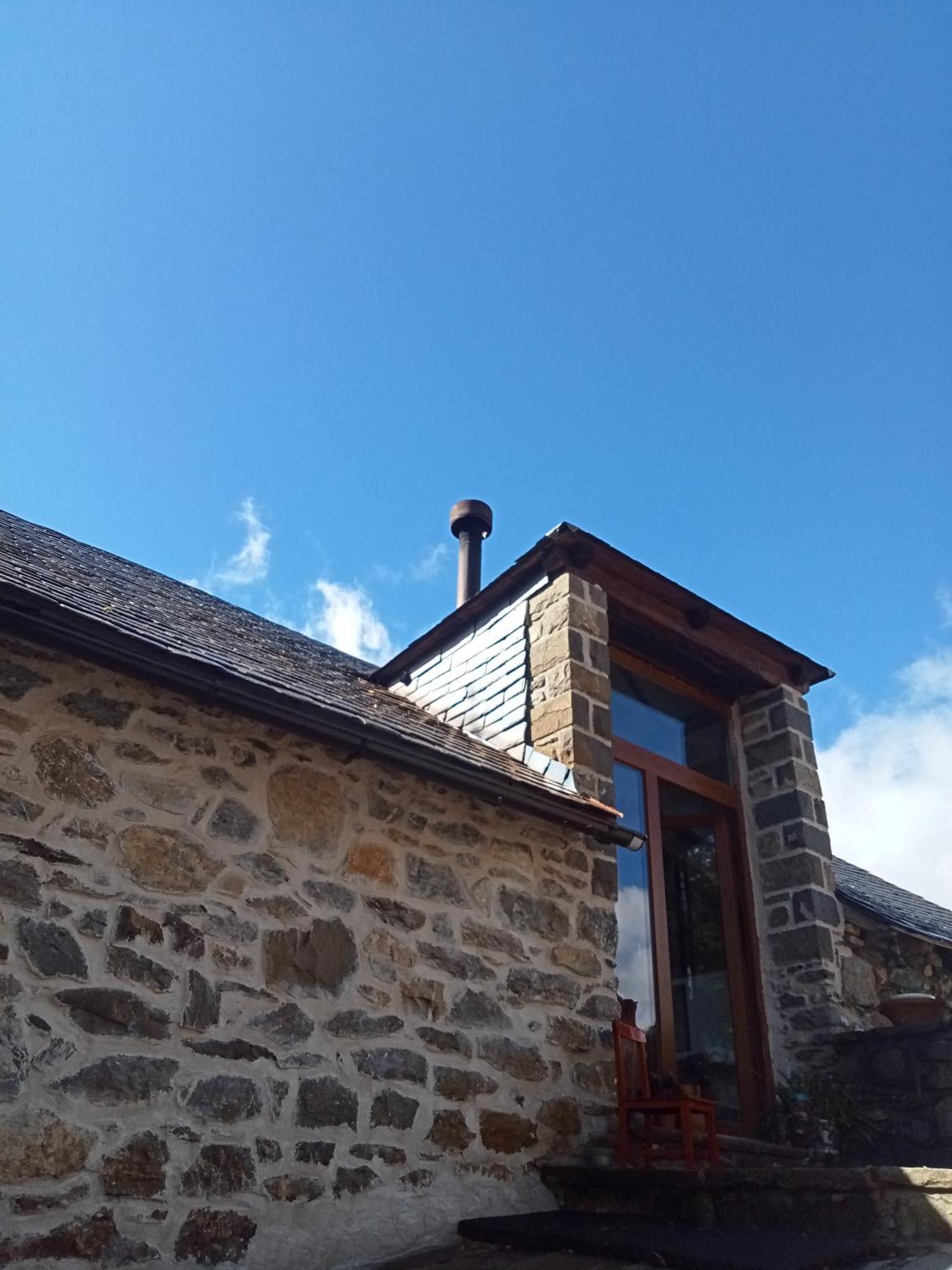 Suite En Cuadra Pajar, Casa Rural Hoz de Jaca Екстер'єр фото