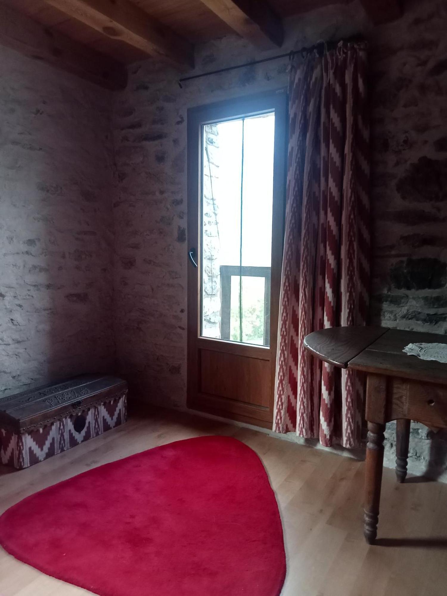 Suite En Cuadra Pajar, Casa Rural Hoz de Jaca Екстер'єр фото